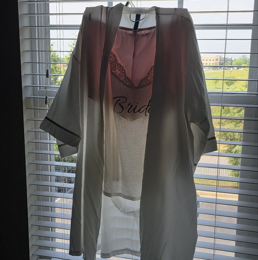 3 Piece Bridal Sleepwear Set in White and Pink
